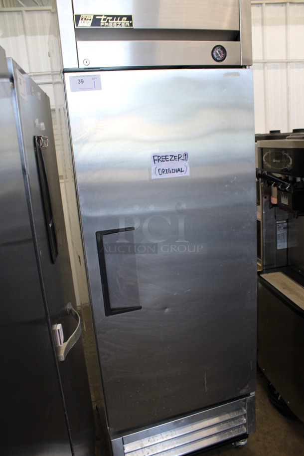 2016 True Model T-19F Stainless Steel Commercial Single Door Reach In Freezer w/ Poly Coated Racks on Commercial Casters. 115 Volts, 1 Phase. 27x25x79. Tested and Working! - Image 3 of 7