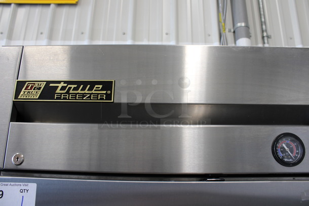 2016 True Model T-19F Stainless Steel Commercial Single Door Reach In Freezer w/ Poly Coated Racks on Commercial Casters. 115 Volts, 1 Phase. 27x25x79. Tested and Working! - Image 7 of 7