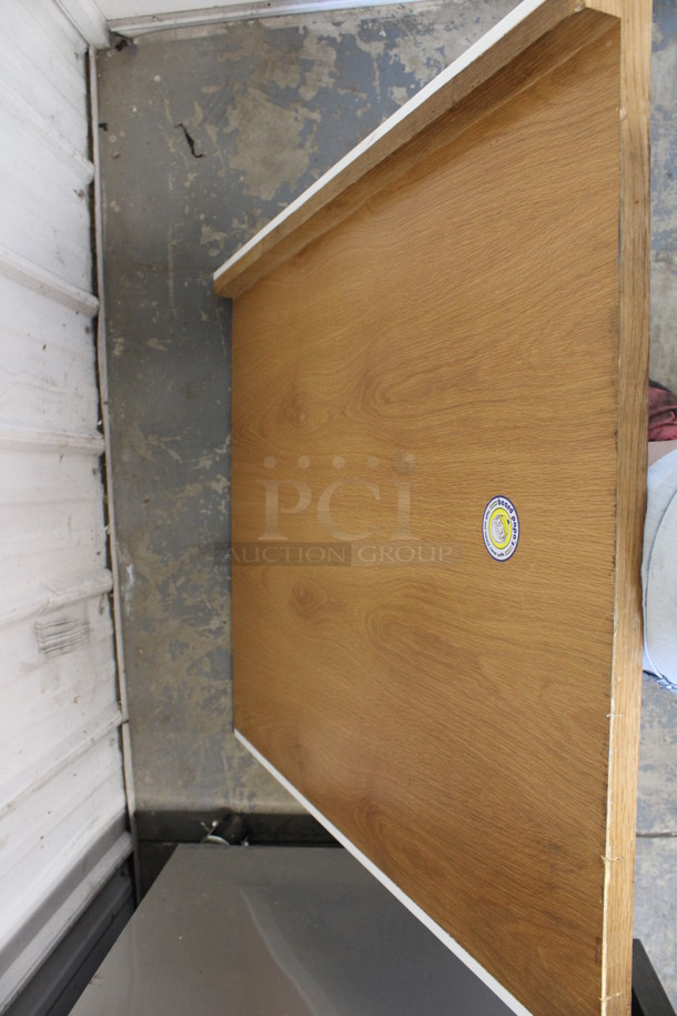 White Countertop. 29.5x35.5x2.5 - Image 3 of 3