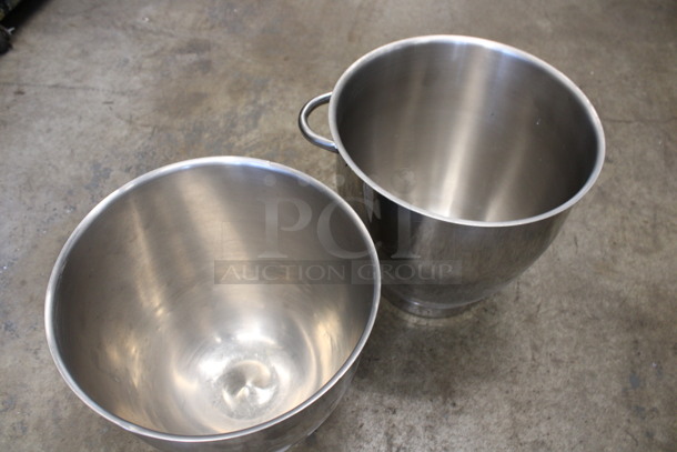 2 Metal Bowls. 1 w/ Handle. 9x9x8.5, 10.5x9x8.5. 2 Times Your Bid! - Image 2 of 3