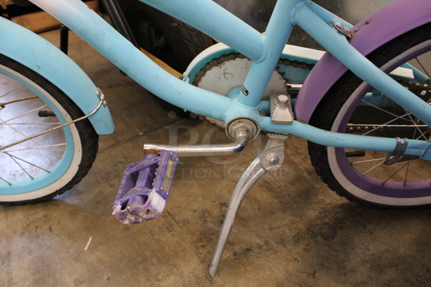 Journey Girls White and Blue Metal Girl's Bicycle. 22x46x29 - Image 5 of 5