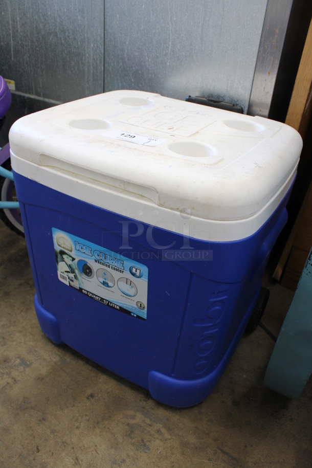 Igloo Blue and White Poly Portable Cooler. 19x18x20 - Image 3 of 6