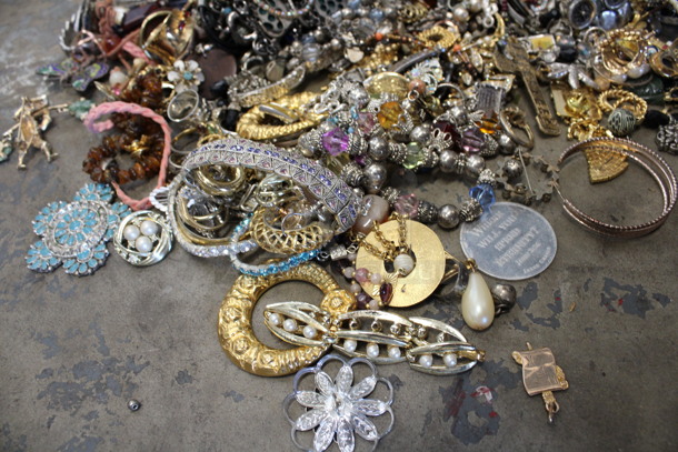 ALL ONE MONEY! Lot of Various Items Including Bracelets and Brooches! - Image 2 of 5