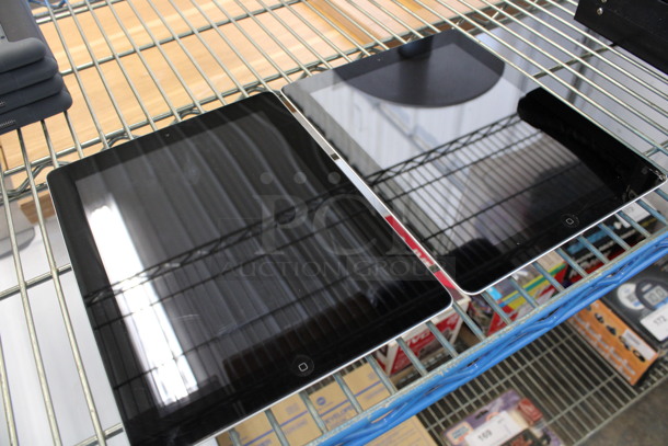 2 Apple Model A1395 16 GB 9.5" iPads. 2 Times Your Bid! - Image 2 of 5