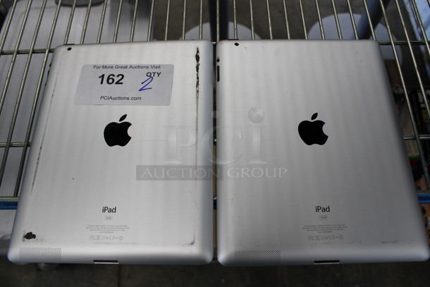 2 Apple Model A1395 16 GB 9.5" iPads. 2 Times Your Bid! - Image 3 of 5