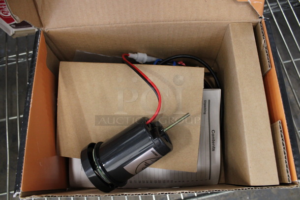 IN ORIGINAL BOX! Uniden Digital Depth Finder.  - Image 2 of 3