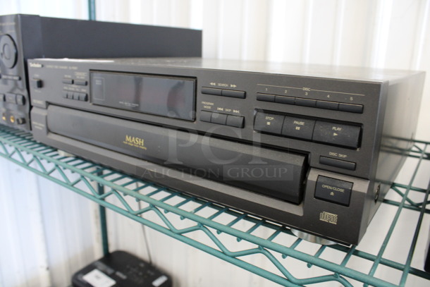 Technics Model SL-PD827 Compact Disc Changer. 17x14x5 - Image 2 of 4