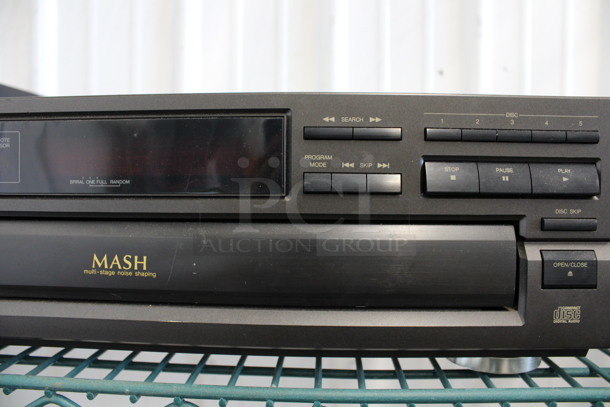 Technics Model SL-PD827 Compact Disc Changer. 17x14x5 - Image 4 of 4