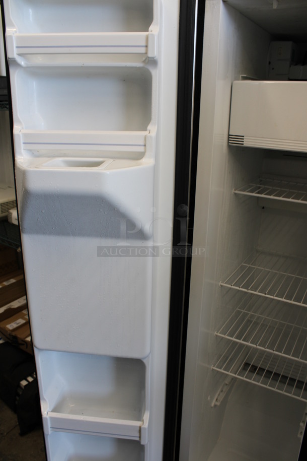 General Electric Model GSH25JSTA SS Chrome Finish Cooler Freezer Combo Unit. 110-127 Volts, 1 Phase. 36x32x69.5. Tested and Working! - Image 6 of 8