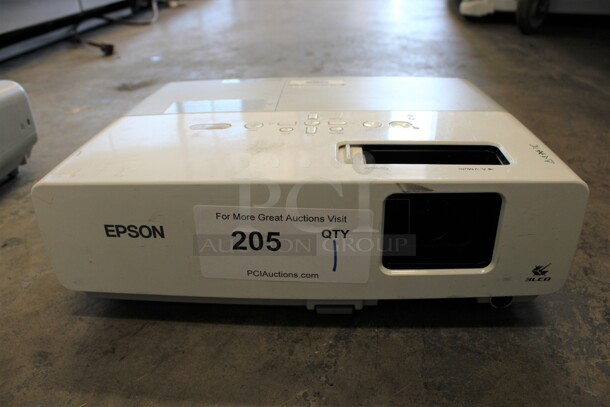 Epson Model EMP-822H LCD Projector. 100-240 Volts, 1 Phase. 13x9.5x4