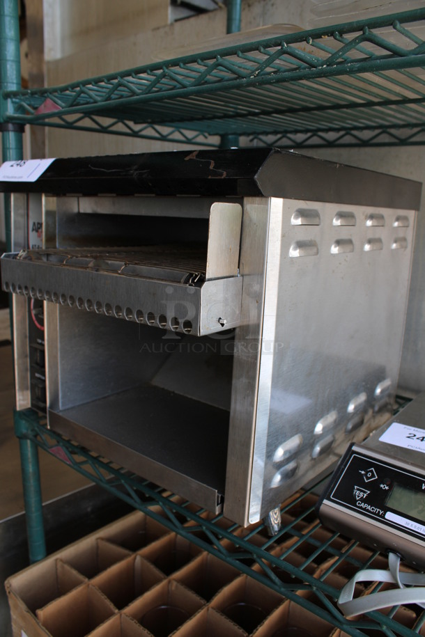 APW Wyott Stainless Steel Commercial Countertop Conveyor Toaster Oven. 120 Volts, 1 Phase. 15x16x13. Tested and Working! - Image 2 of 5