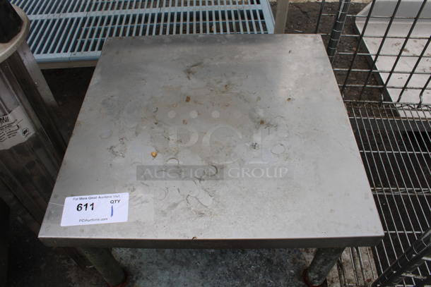 Stainless Steel Commercial Equipment Stand w/ Metal Under Shelf. 20x20x20 - Image 2 of 3