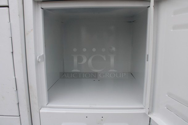White Metal 5 Cubby Locker w/ Contents. 15x18x66 - Image 5 of 7