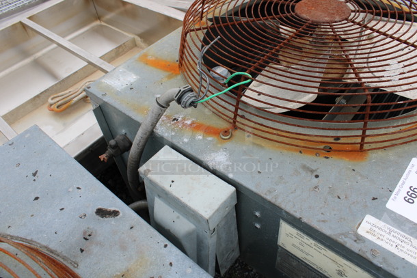 Manitowoc Model JC0895 Metal Commercial Remote Condenser. 208-230 Volts, 1 Phase. 31x24.5x31 - Image 4 of 5