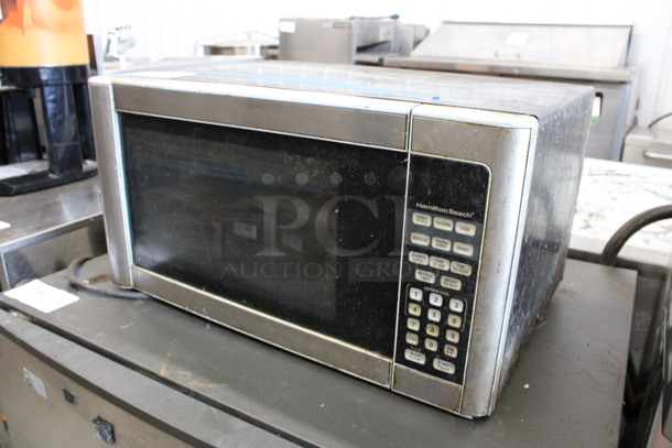 Hamilton Beach Model P100N30AP-F4 Countertop Microwave Oven w/ Plate. 21x15x12 - Image 2 of 5