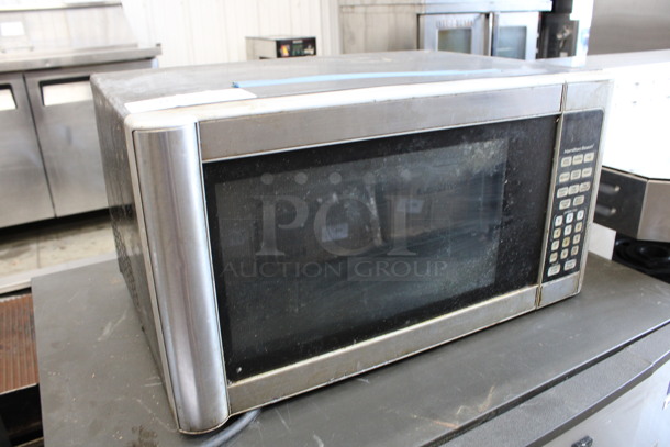 Hamilton Beach Model P100N30AP-F4 Countertop Microwave Oven w/ Plate. 21x15x12 - Image 3 of 5