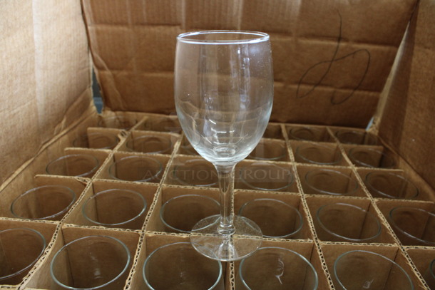 35 BRAND NEW IN BOX! Sysco Citation 8 oz Wine Beer Glasses. 3x3x6.75. 35 Times Your Bid! - Image 1 of 3