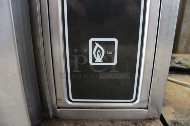 Blodgett Stainless Steel Commercial Gas Powered Half Size Convection Oven w/ View Through Door, Metal Oven Racks and Thermostatic Controls. 30x26x35 - Image 7 of 7