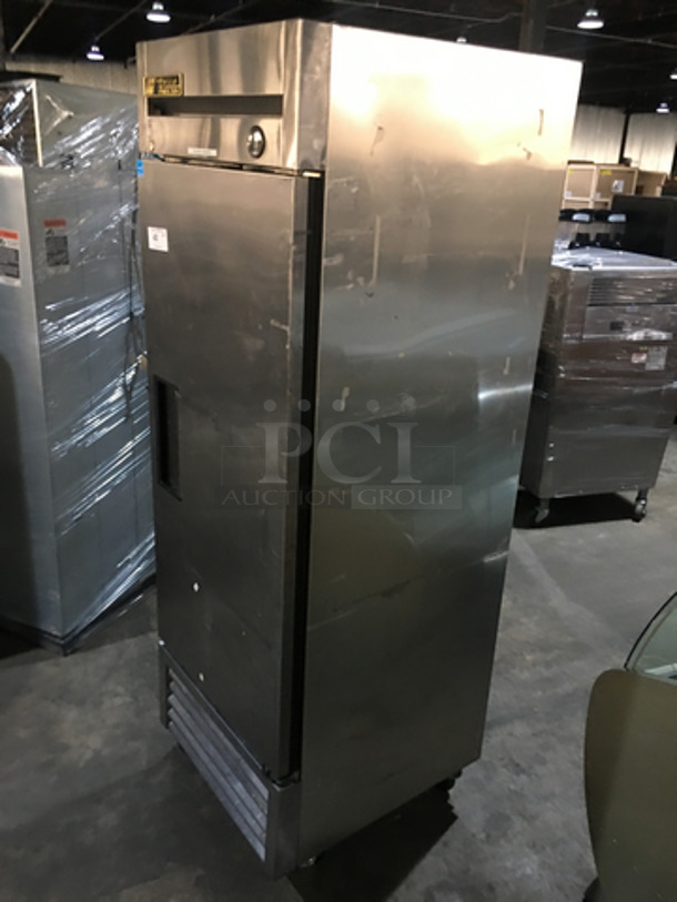 True Commercial Single Door Reach In Freezer! All Stainless Steel! Model T23F Serial 7824679! 115V 1Phase! On Casters! - Image 2 of 9