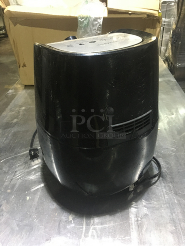 Insignia Countertop Air Fryer! With Analog Controls! Model NSAF32MBK9! 120V! - Image 3 of 8