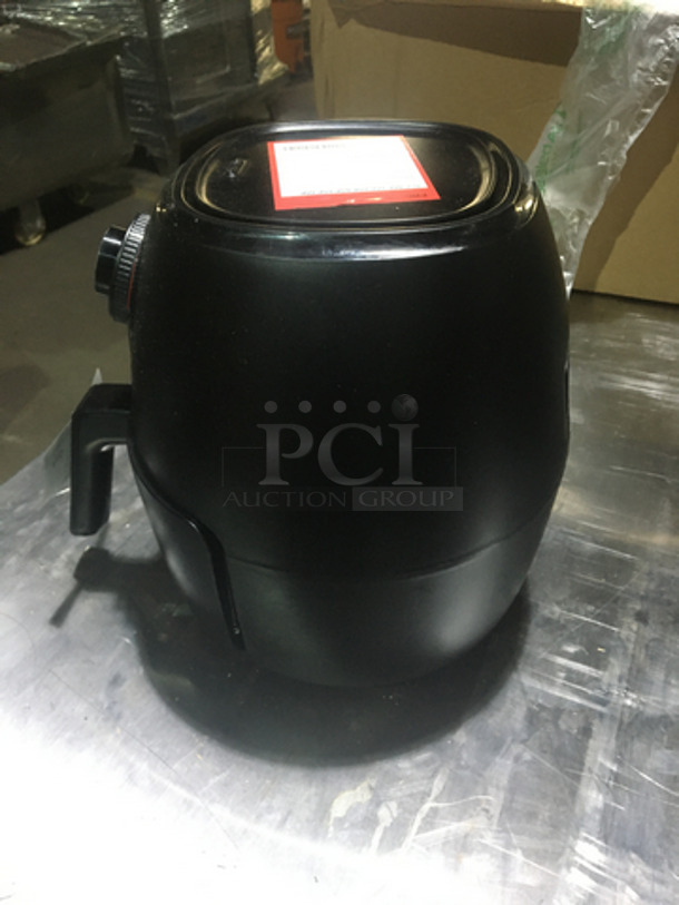 Chefman Countertop Air Fryer! Model RJ38V3DC35! 120V! - Image 2 of 7
