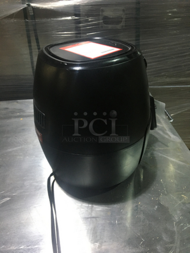 Chefman Countertop Air Fryer! Model RJ38V3DC35! 120V! - Image 3 of 7