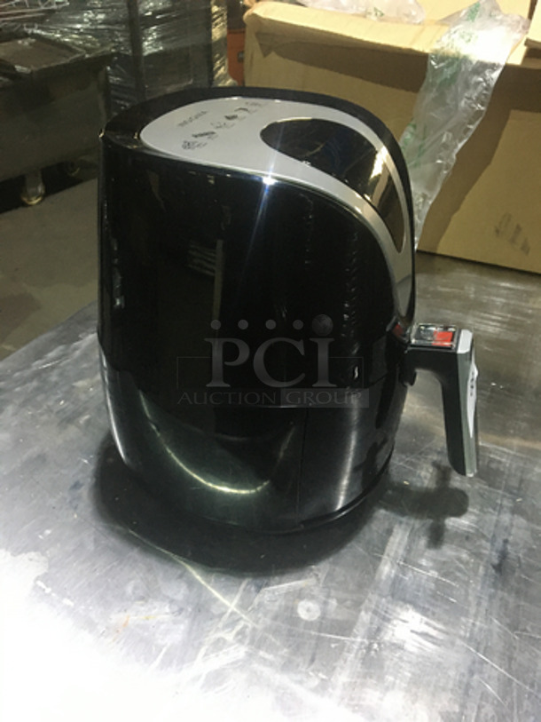 Insignia Countertop Air Fryer! With Digital Controls! Model NSAF32DBK9! 120V! - Image 3 of 7