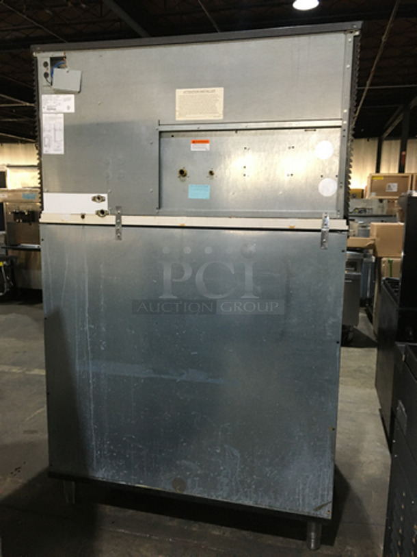 WOW! Manitowoc Commercial Ice Making Machine! On Ice Bin! All Stainless Steel! Model IY149N3263 Serial 1101261721! 208/230V 3Phase! On Legs! 2 X Your Bid! Makes One Unit! - Image 4 of 10