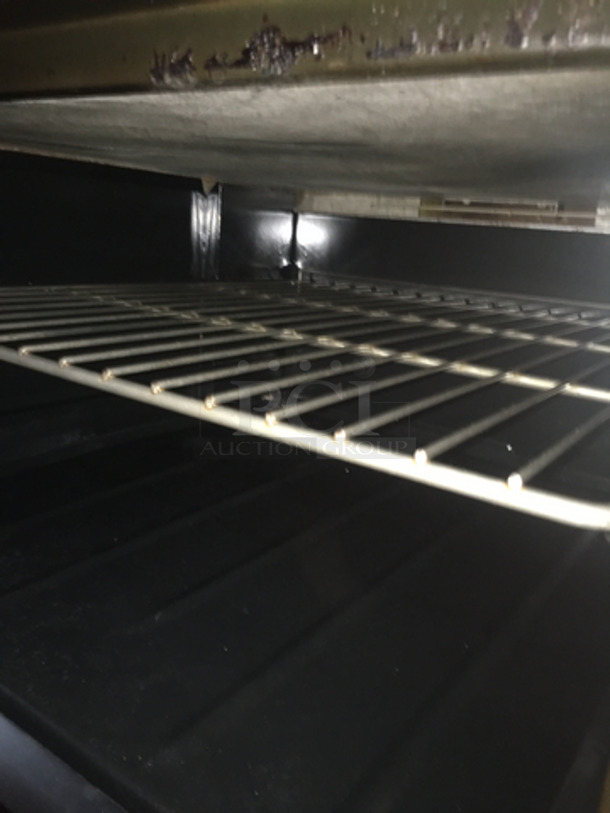 Sweet! Vulcan Natural Gas Powered Heavy Duty Commercial 6 Burner Stove With Full Size Oven Underneath! With Raised Back Splash & Salamander Shelf! On Legs! - Image 8 of 11