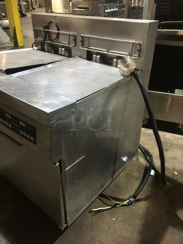 Frymaster Commercial Electric Powered Dual Bay Deep Fat Fryer! With Backsplash! All Stainless Steel! Model FPH21721SC Serial 0702VH0004! 480V 3Phase! On Casters! - Image 2 of 10