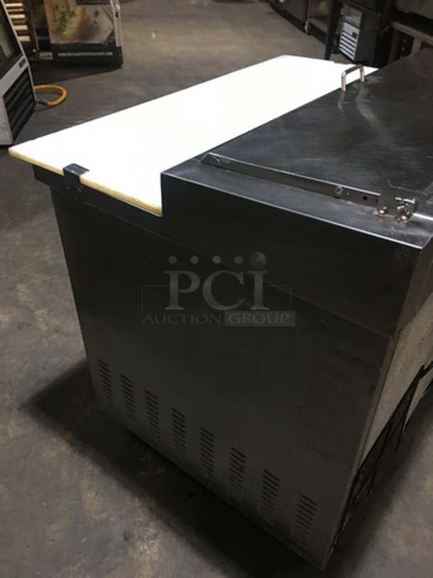 Nice! Entrée Commercial Refrigerated Pizza Prep Table! With Single Door Underneath Storage Space! With Commercial Cutting Board! All Stainless Steel! Model P47 Serial 1111CONH03010! 115V 1Phase! On Commercial Casters! - Image 4 of 11