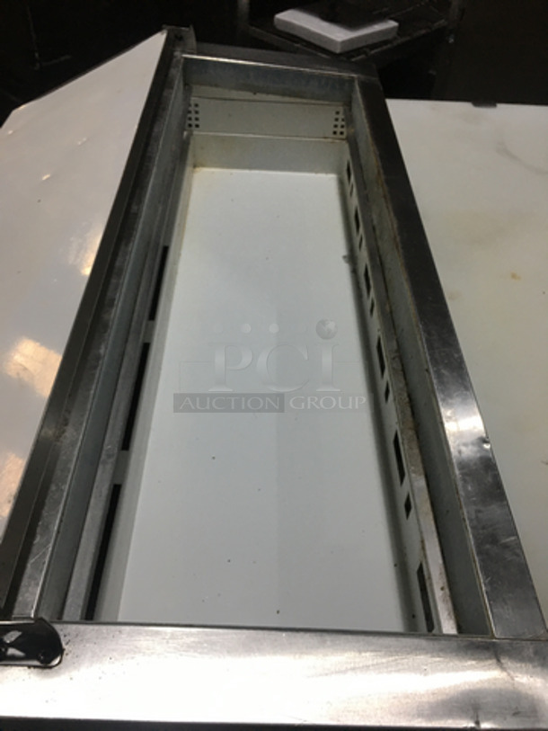 Nice! Entrée Commercial Refrigerated Pizza Prep Table! With Single Door Underneath Storage Space! With Commercial Cutting Board! All Stainless Steel! Model P47 Serial 1111CONH03010! 115V 1Phase! On Commercial Casters! - Image 8 of 11