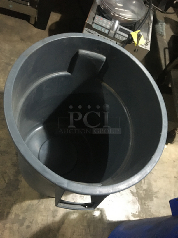 Large Round Garbage Bins! 3 X Your Bid! - Image 4 of 7