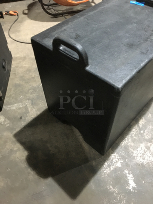 Cambro Fully Insulated Portable Hot Box/Pan Carrier! - Image 4 of 6