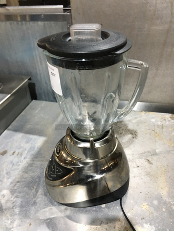 Oster Countertop Blender!  - Image 2 of 8
