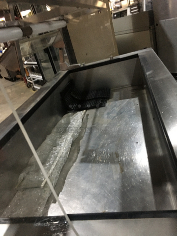 NICE! Delfield Commercial Refrigerated Cold Pan! With Underneath Storage Space! With Sneeze Guard! With Overhead Serving Shelf! All Stainless Steel! Model SCSC60B! 115V 1Phase! On Commercial Casters! - Image 5 of 9