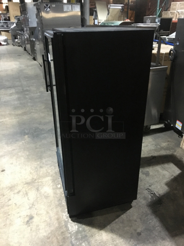 True Commercial Single Door Reach In Refrigerator Merchandiser! With Poly Coated Racks! Model GDM10 Serial 13114117! 115V 1Phase! - Image 3 of 7