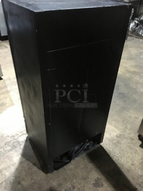 True Commercial Single Door Reach In Refrigerator Merchandiser! With Poly Coated Racks! Model GDM10 Serial 13114117! 115V 1Phase! - Image 4 of 7