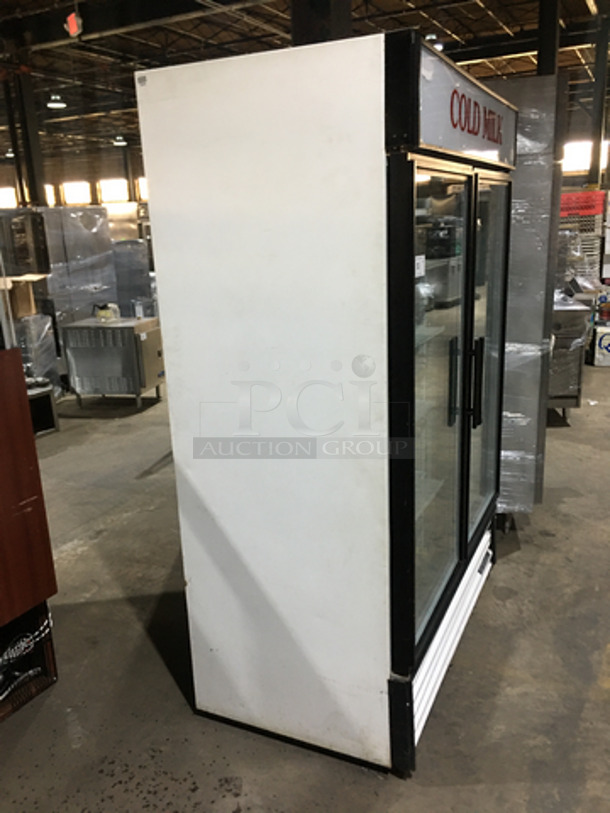 True Commercial 2 Door Reach In Refrigerator Merchandiser! With Poly Coated Racks! Model GDM49 Serial 11689063! 115V 1Phase!
 - Image 2 of 10