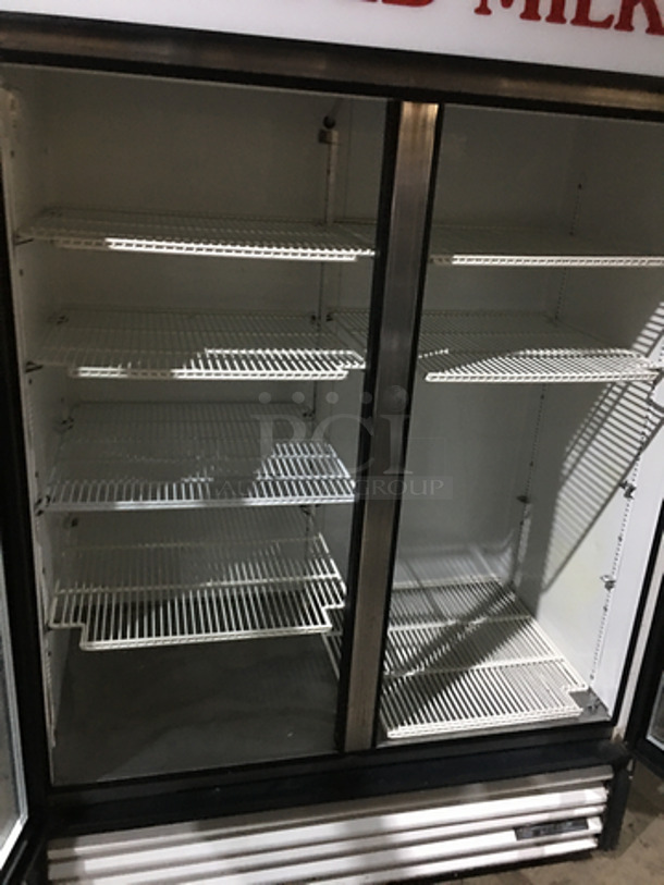 True Commercial 2 Door Reach In Refrigerator Merchandiser! With Poly Coated Racks! Model GDM49 Serial 11689063! 115V 1Phase!
 - Image 6 of 10