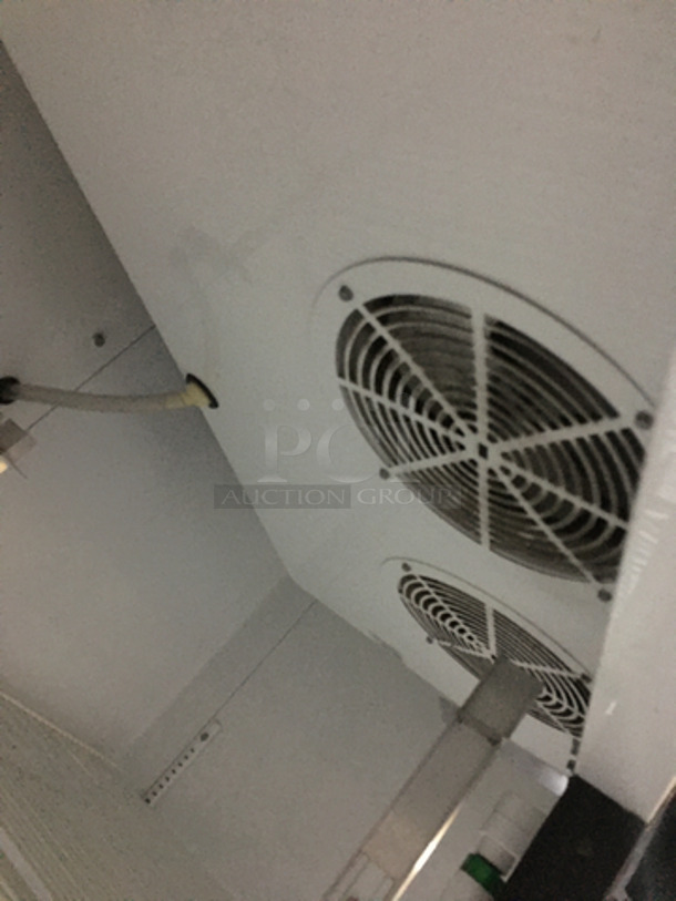 True Commercial 2 Door Reach In Refrigerator Merchandiser! With Poly Coated Racks! Model GDM49 Serial 11689063! 115V 1Phase!
 - Image 8 of 10