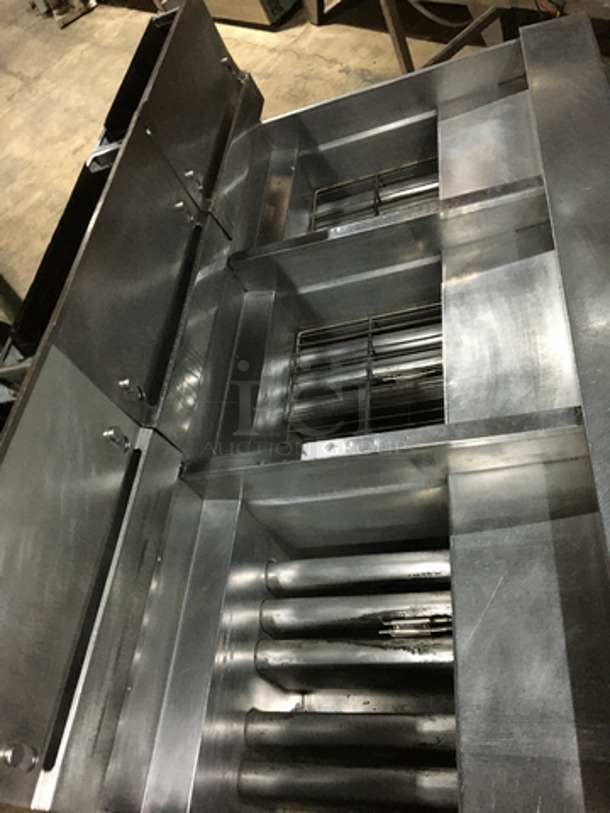 Pitco Frialator Commercial Natural Gas Powered 3 Bay Deep Fat Fryer! With Backsplash! All Stainless Steel! With Oil Filter System! Model SSH60W Serial G13AB063693! 115V! On Commercial Casters! - Image 5 of 11