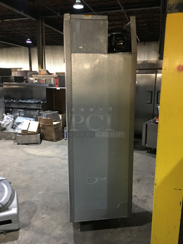 Beverage Air Commercial Single Door Reach In Cooler! All Stainless Steel! Model HR11S Serial 10105113! 115V 1Phase! On Legs! - Image 4 of 9