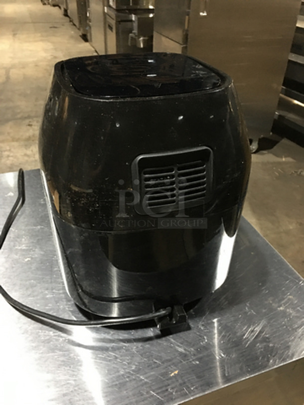 Tristar Countertop Air Fryer/Rotisserie! With View Through Door! Model CM001! 120V! - Image 3 of 7