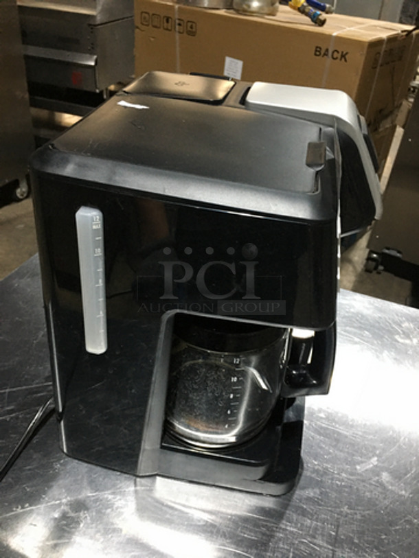 Hamilton Beach Countertop Coffee Brewing Machine! Flex Brew Series! Brews Regular Coffee Grounds & Coffee Cups! - Image 4 of 8
