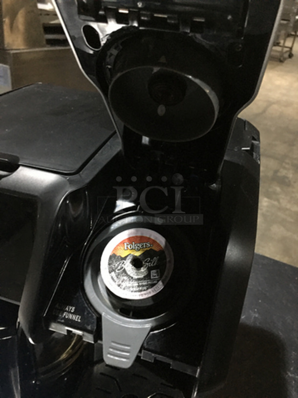 Hamilton Beach Countertop Coffee Brewing Machine! Flex Brew Series! Brews Regular Coffee Grounds & Coffee Cups! - Image 5 of 8