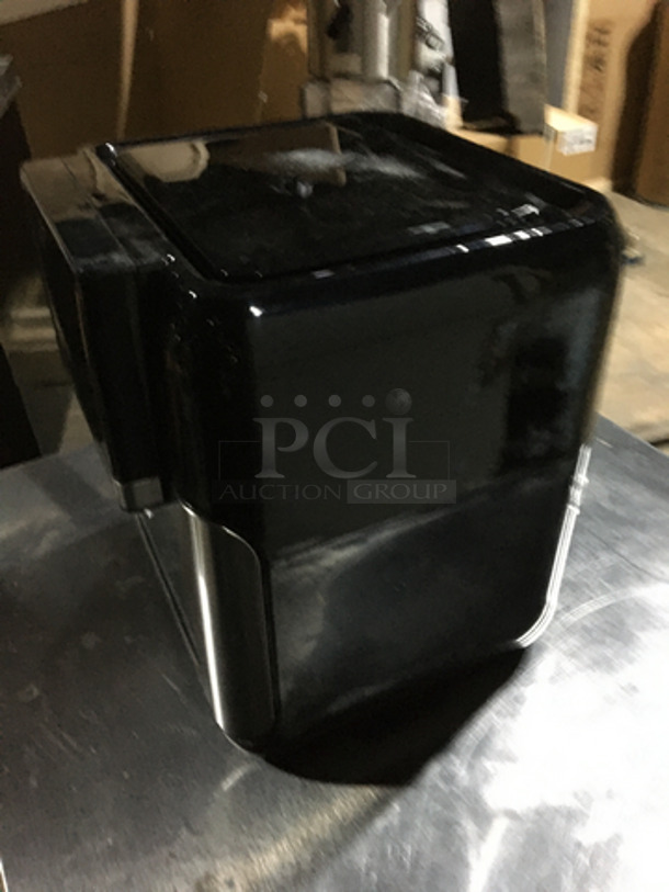 Insignia Countertop Air Fryer! With View Through Door! All Stainless Steel! Model NSAFO6DSS1! 120V!
 - Image 2 of 7