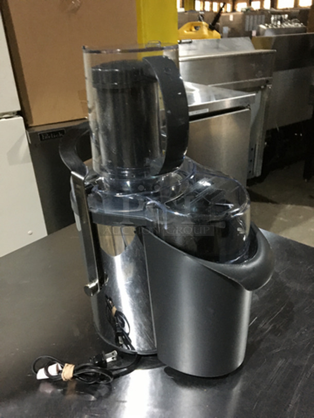 Bella Countertop High Power Juicer! Model XJ12405! 120V!  - Image 3 of 7