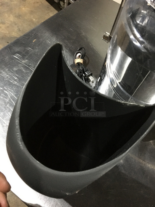 Bella Countertop High Power Juicer! Model XJ12405! 120V!  - Image 4 of 7