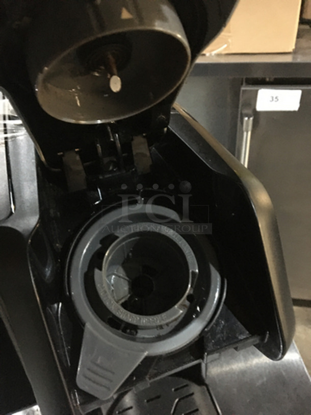 Hamilton Beach Countertop Coffee Brewing Machine! Flex Brew Series! Brews Regular Coffee Grounds & Coffee Cups! - Image 4 of 7